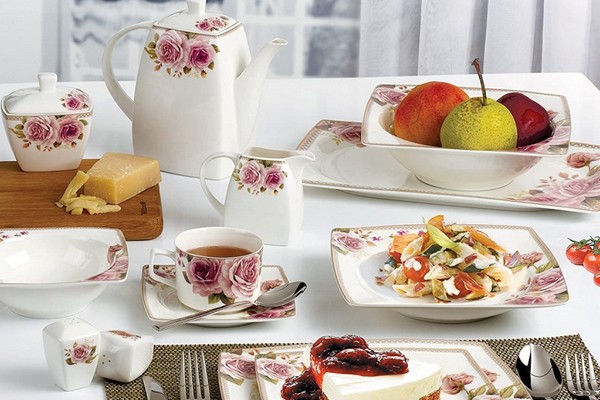 Porcelanski servis za ručavanje